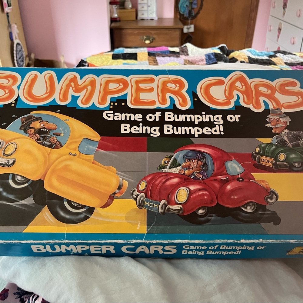 Bumper Cars Game - Fun Yellow and Red kids game VINTAGE
